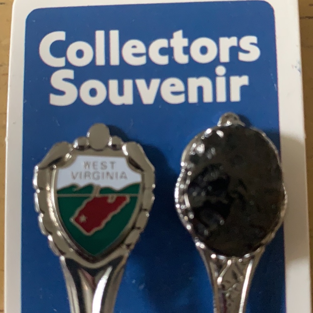 Vtg collector’s spoons set  souvenirs West Virginia 1 spoon has Coal 1 has State
